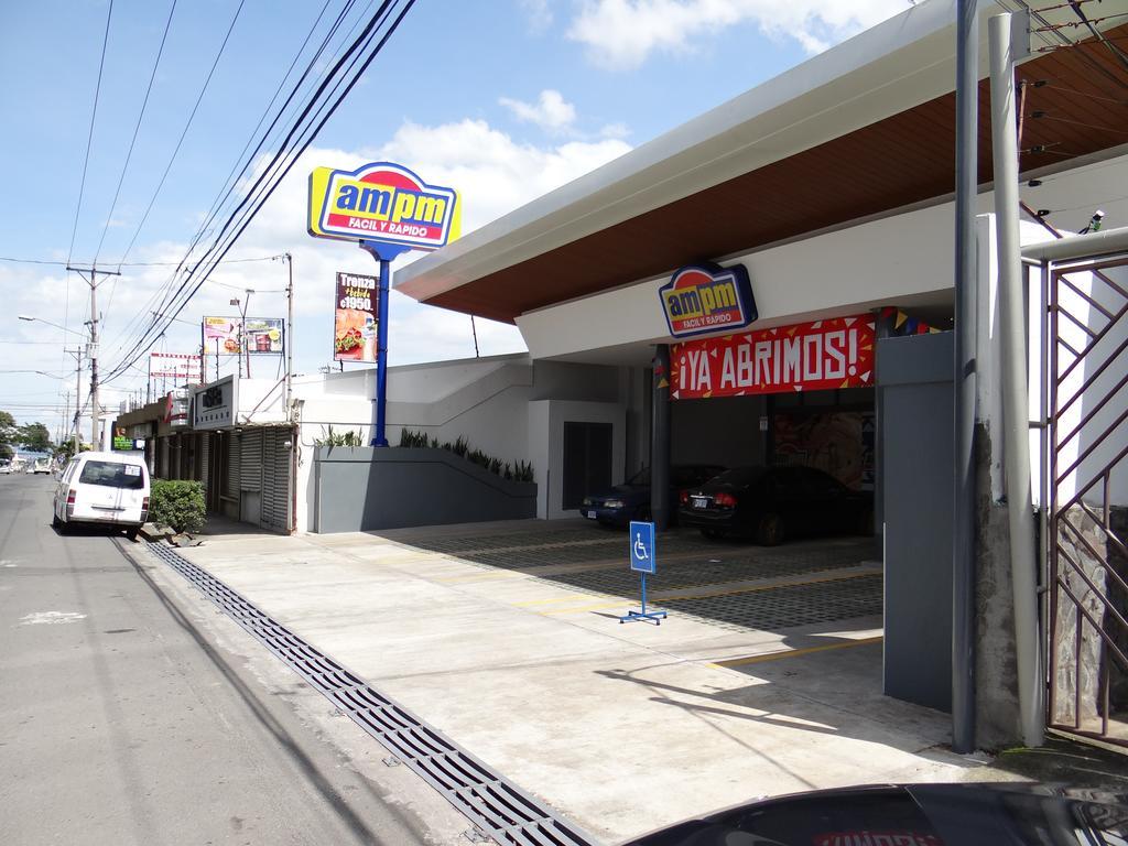 Maria'S Apartments Alajuela Exterior photo