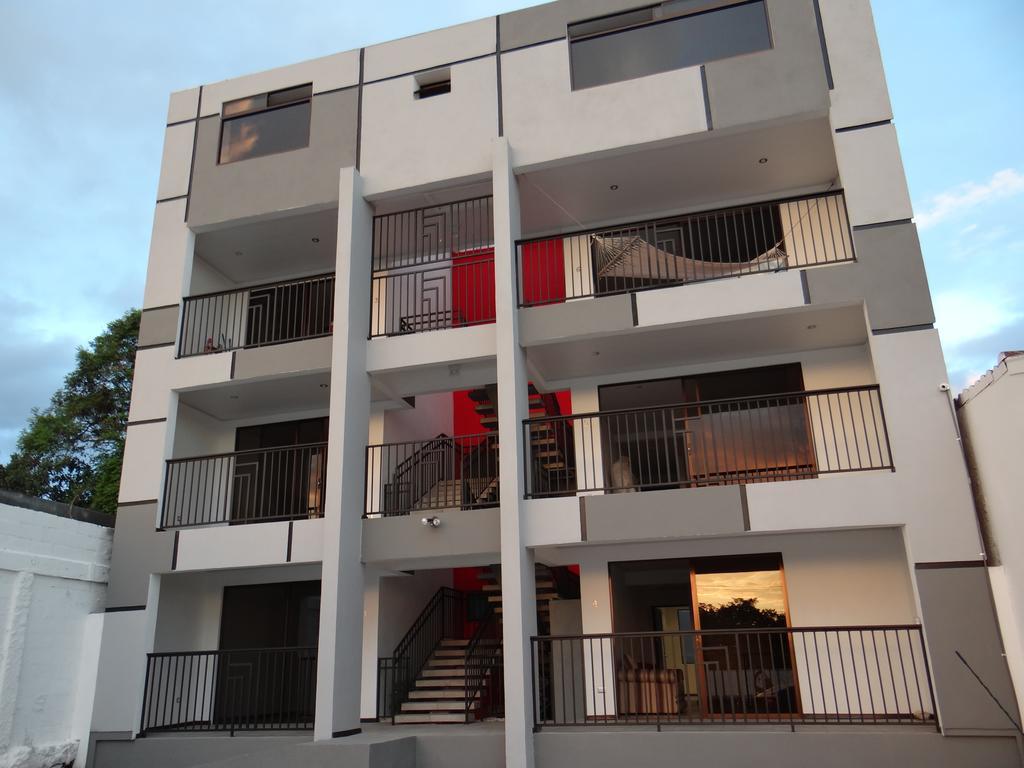 Maria'S Apartments Alajuela Exterior photo