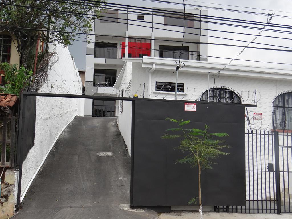 Maria'S Apartments Alajuela Exterior photo